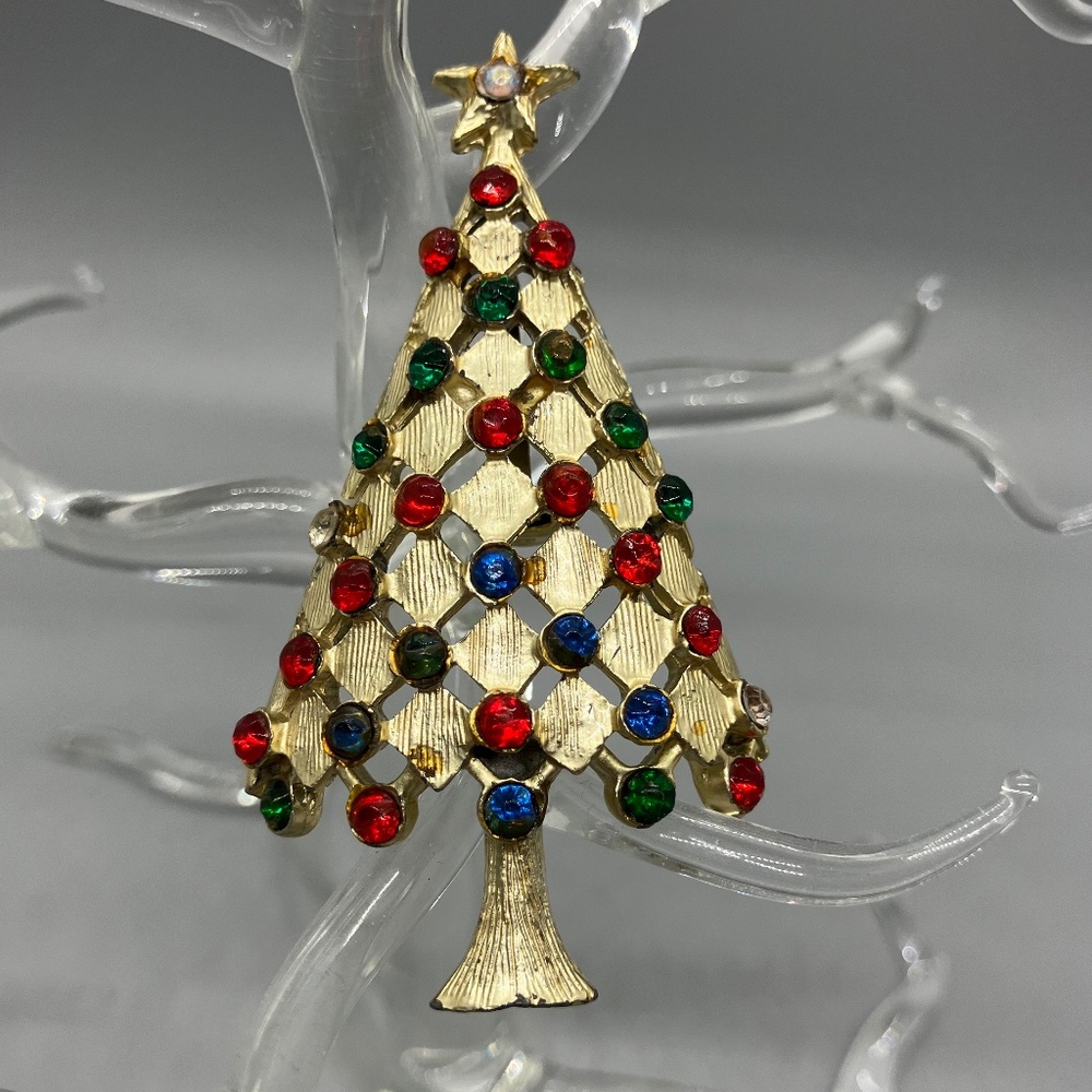 Vintage Gold Christmas Tree Pin / Brooch with Rhinestone Ornaments